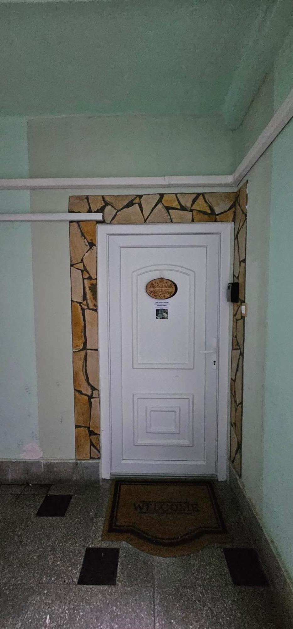 Anna Gyoengye Apartman Debrecen Exterior photo